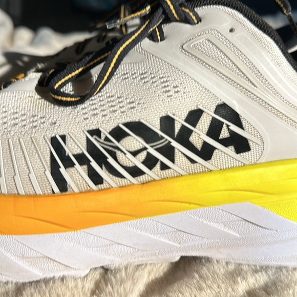 Hoka One One Bondi 7 Nimbus Cloud/ Radiant Yellow Size 12 - Picture 2 of 13